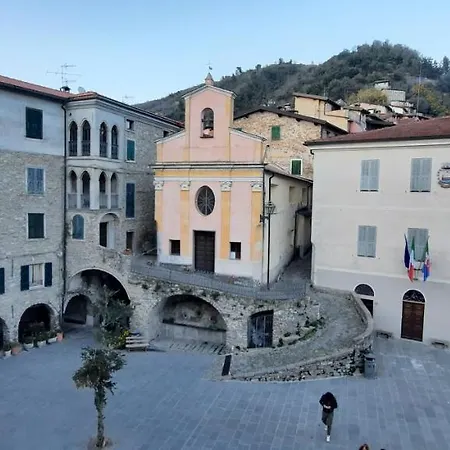 La Gallina Nel Castello לינה וארוחת בוקר 3*