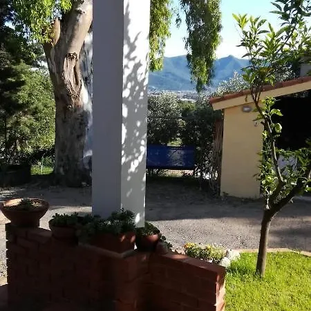 La Gallina Nel Castello לינה וארוחת בוקר