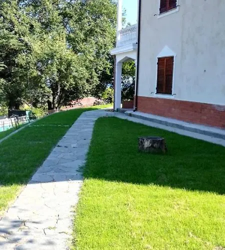 La Gallina Nel Castello 3* 阿尔本加