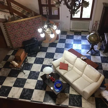 Couette-café La Gallina Nel Castello Citr Oo9002-beb Oo11 2*