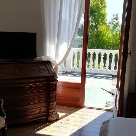 La Gallina Nel Castello Bed and breakfast 3*