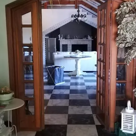 La Gallina Nel Castello 알벤가