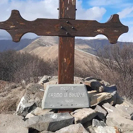 住宿加早餐酒店 La Gallina Nel Castello 阿尔本加