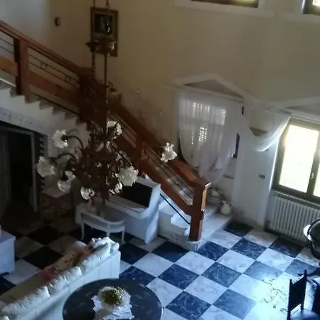 La Gallina Nel Castello