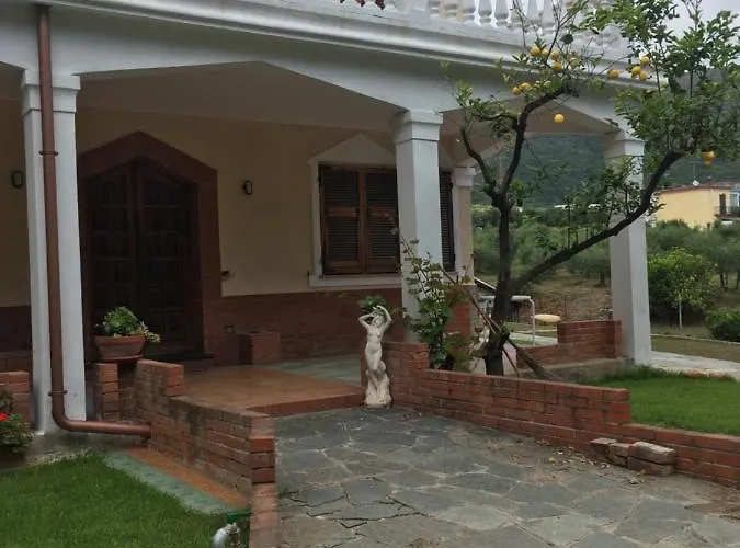 La Gallina Nel Castello 3*