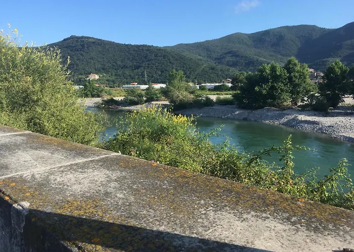 La Gallina Nel Castello Albenga