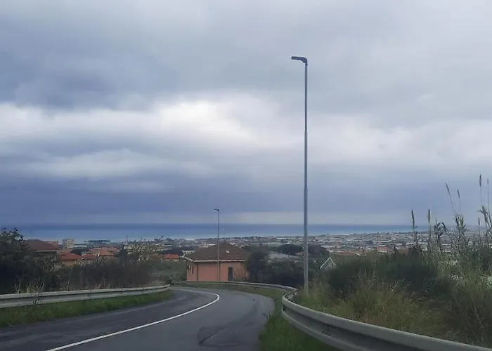 La Gallina Nel Castello Oda ve Kahvaltı Albenga